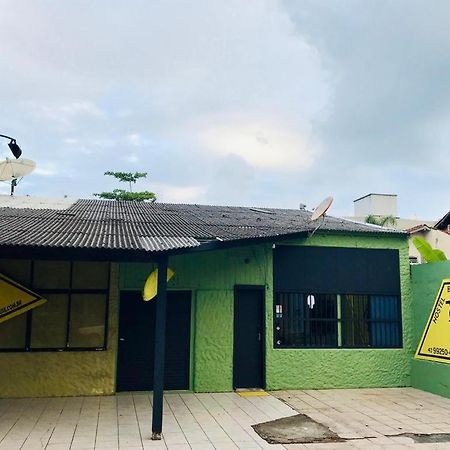 Hostel Banana House Bombinhas Exterior foto